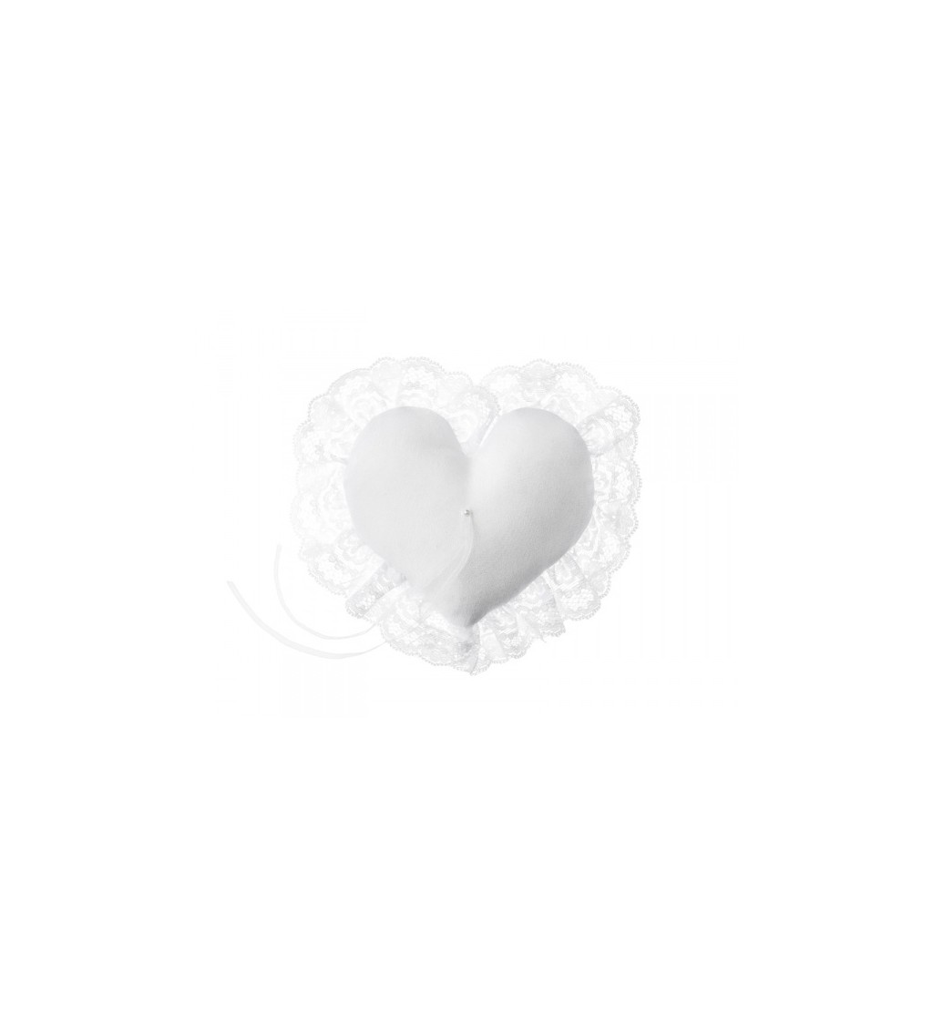 Bílý polštářek ve tvaru srdce