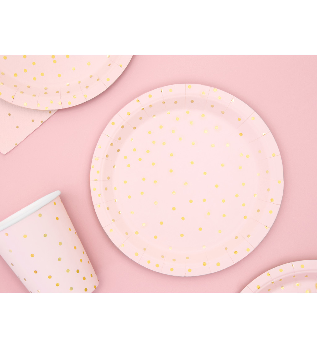 Světle růžové talířky s puntíky